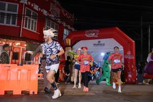 BIB: 272, 4402
                            <button type="button" onclick="openModal(26224258)" class="btn btn-primary btn-sm float-right btn-popup" data-toggle="modal" data-target=".modal-high-quality">
                        <i class="fas fa-shopping-cart"></i> Add to Cart
                    </button>
                                            <button type="button" onclick="isThisMe(26224258, true)" class="btn btn-success btn-sm float-right btn-popup btn-isme hidden" data-toggle="tooltip" data-placement="bottom" title="นี่คือรูปของคุณใช่ไหม คลิกที่นี่เพื่อเอาเข้าอัลบั้ม">
                        <i class="fas fa-plus"></i> Add to album
                    </button>
                    <button type="button" onclick="isThisMe(26224258, false)" class="btn btn-warning btn-sm float-right btn-popup btn-isnotme hidden">
                        <i class="fas fa-ban"></i> Remove from album
                    </button>